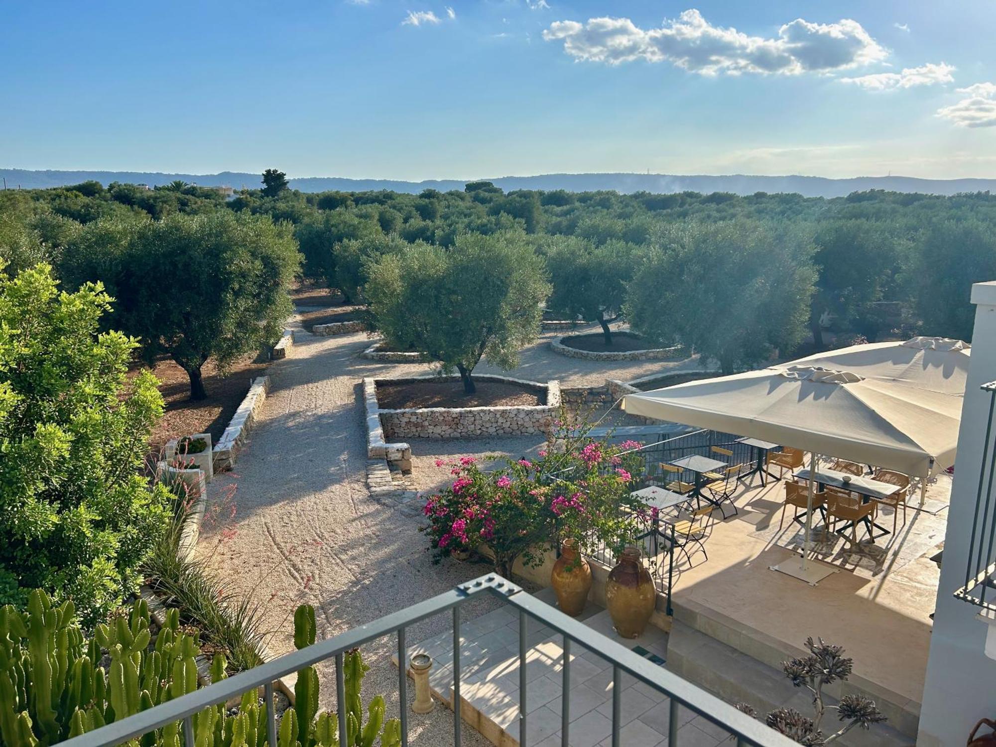 Boutique Hotel Masseria Sottomasi Savelletri Bagian luar foto